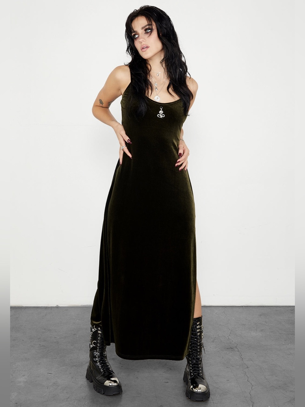Disturbia Vipera Gown in Black US 6 / UK 10